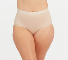 Afbeelding in Gallery-weergave laden, Spanx 10251R Corrigerende slip Spanx 10251R  nude
